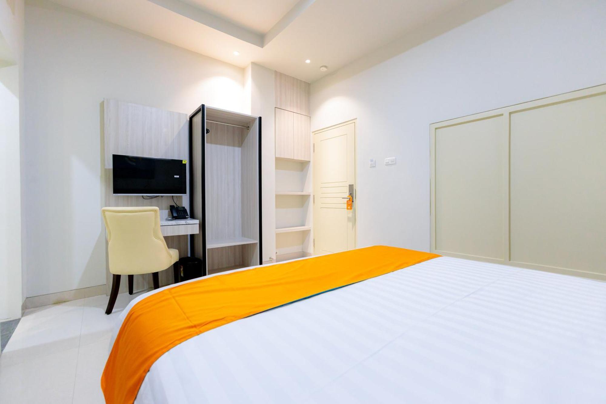 Sans Hotel 88 Andalan Surabaya By Reddoorz Kültér fotó
