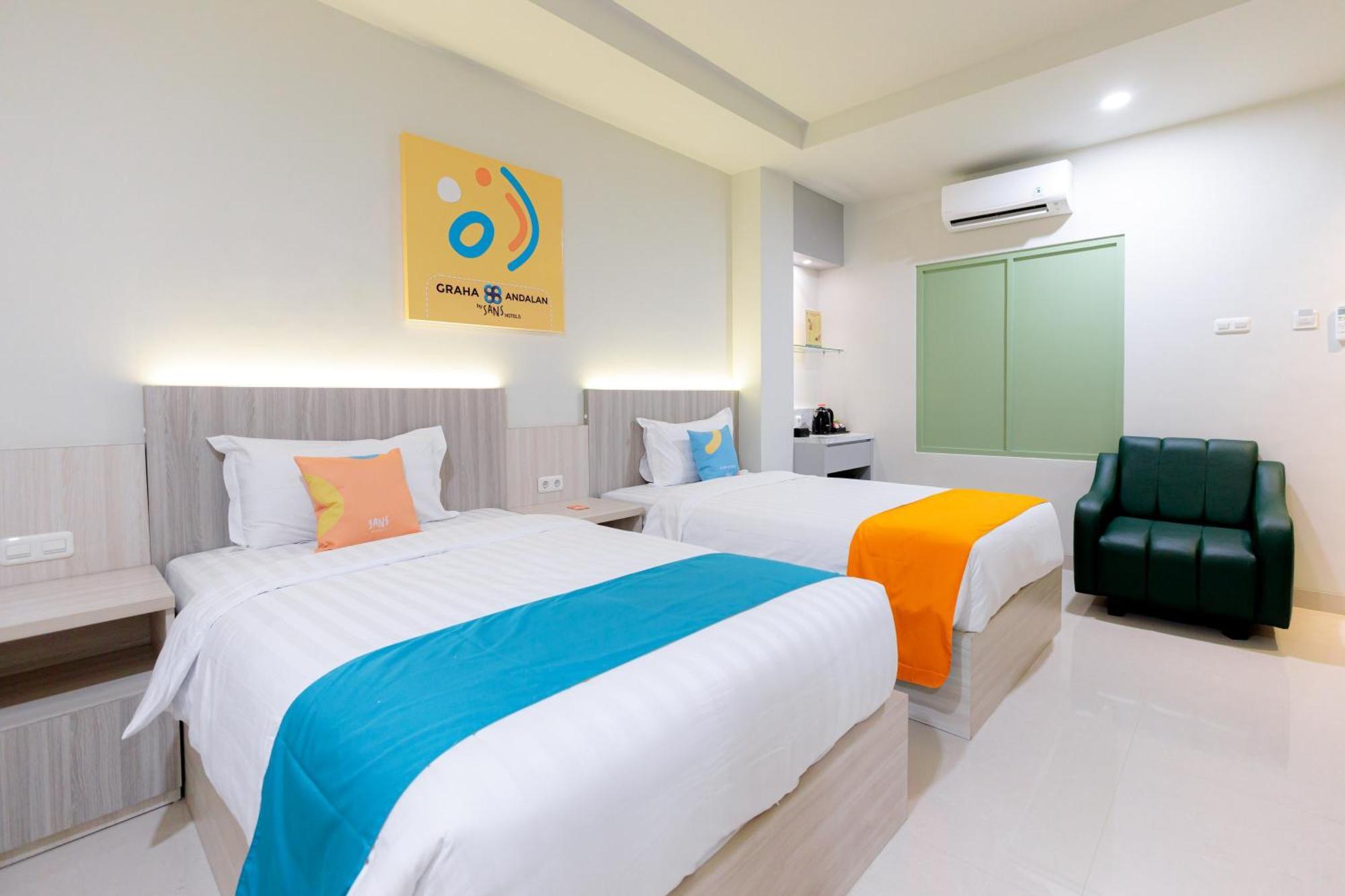 Sans Hotel 88 Andalan Surabaya By Reddoorz Kültér fotó