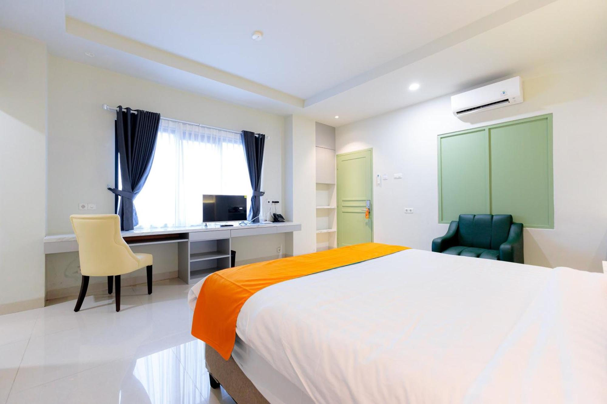 Sans Hotel 88 Andalan Surabaya By Reddoorz Kültér fotó