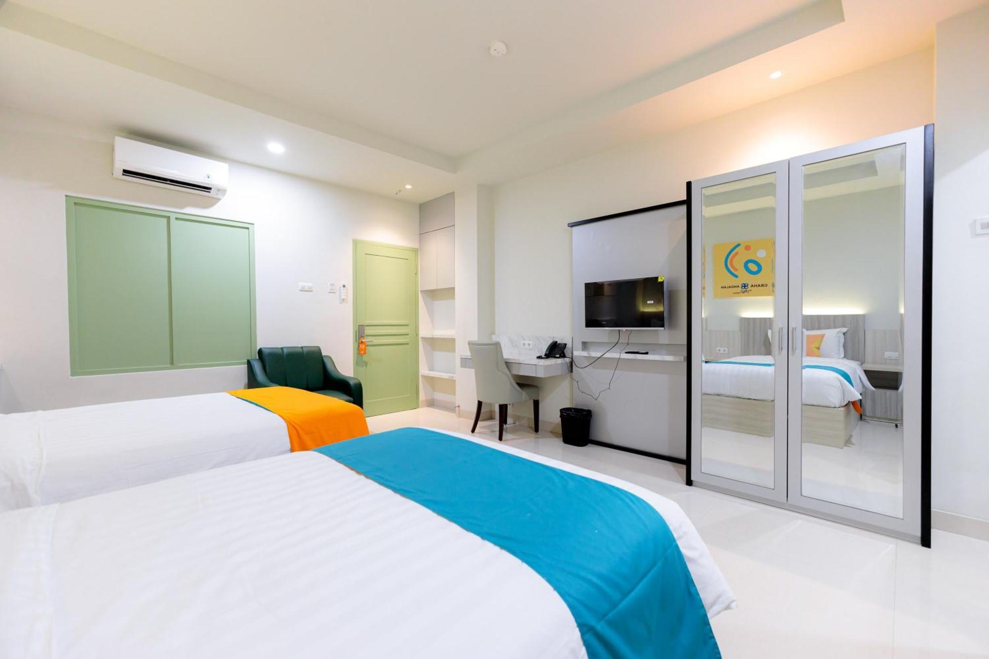 Sans Hotel 88 Andalan Surabaya By Reddoorz Kültér fotó