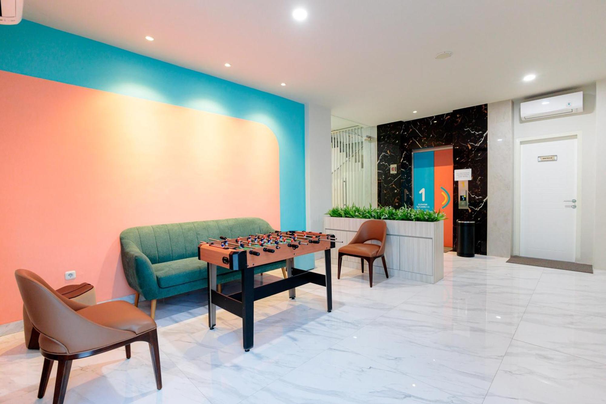 Sans Hotel 88 Andalan Surabaya By Reddoorz Kültér fotó