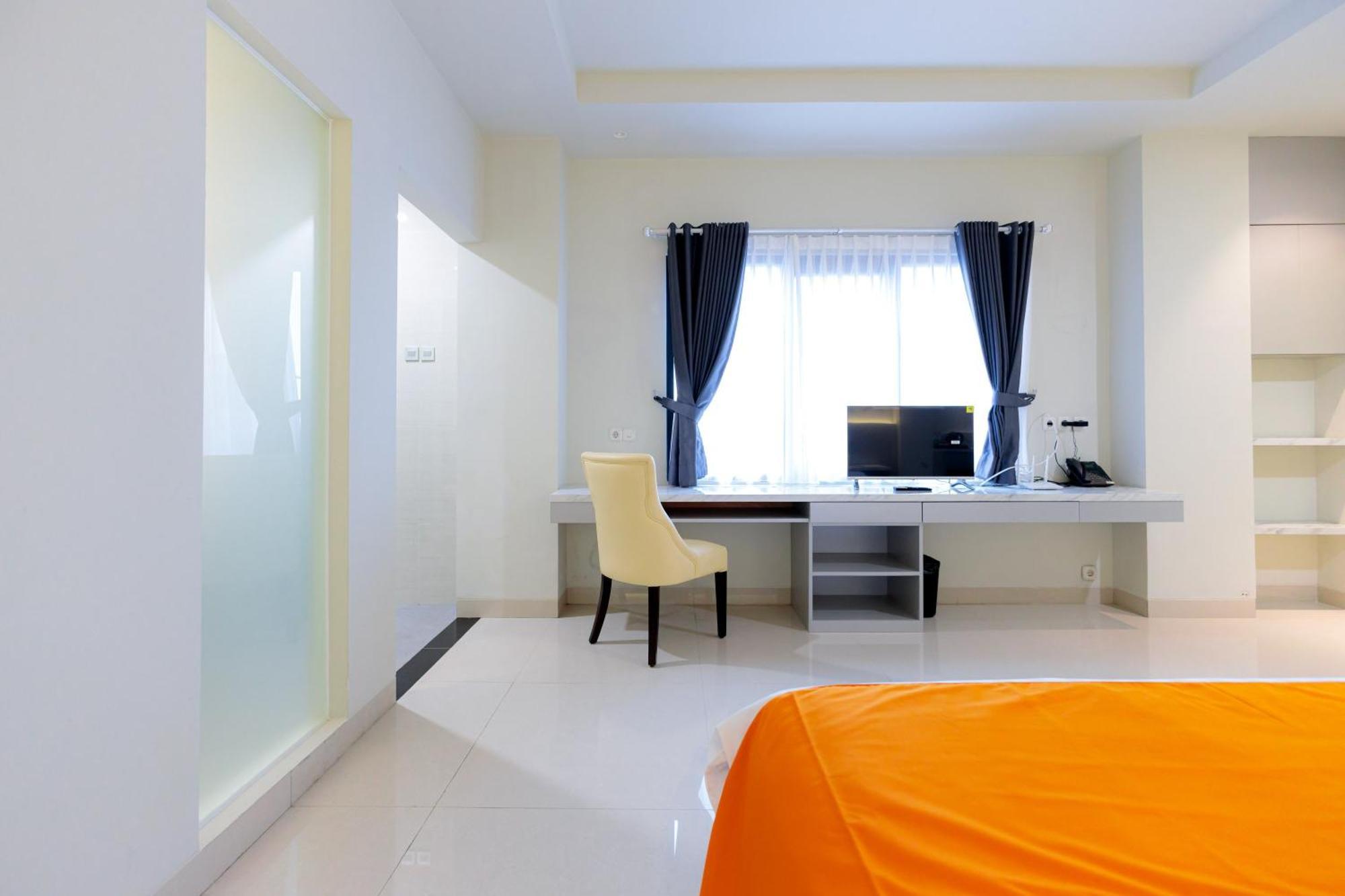 Sans Hotel 88 Andalan Surabaya By Reddoorz Kültér fotó