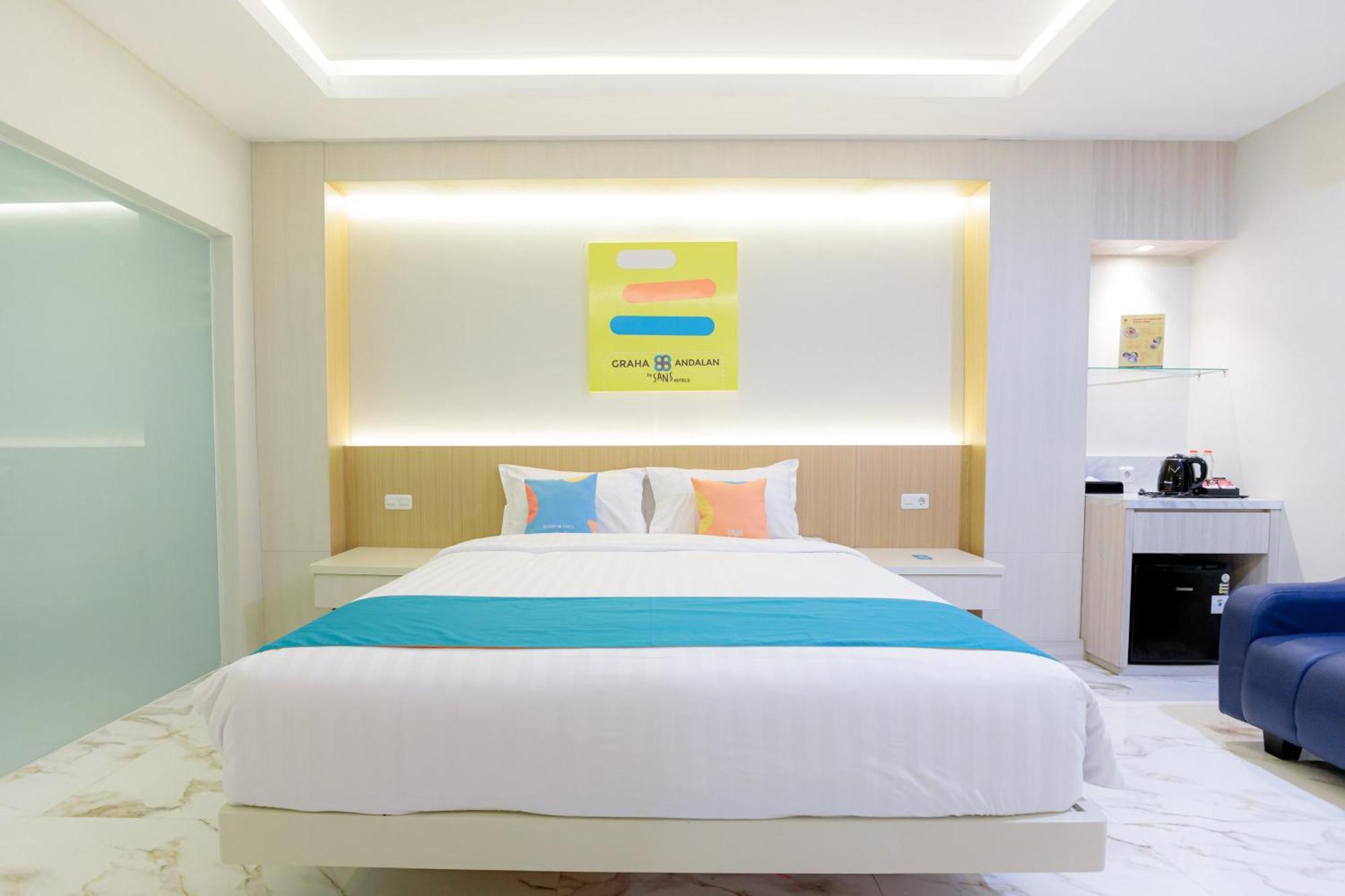 Sans Hotel 88 Andalan Surabaya By Reddoorz Kültér fotó